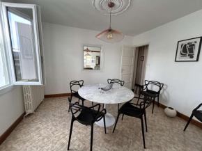 Maison climatisée 3 chambres avec terrasse, grand terrain et accès rivière, proche Vallon Pont d'Arc - FR-1-382-118